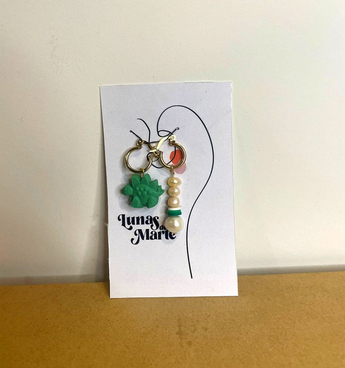 Aretes Dinosaurios + complemento de perlas